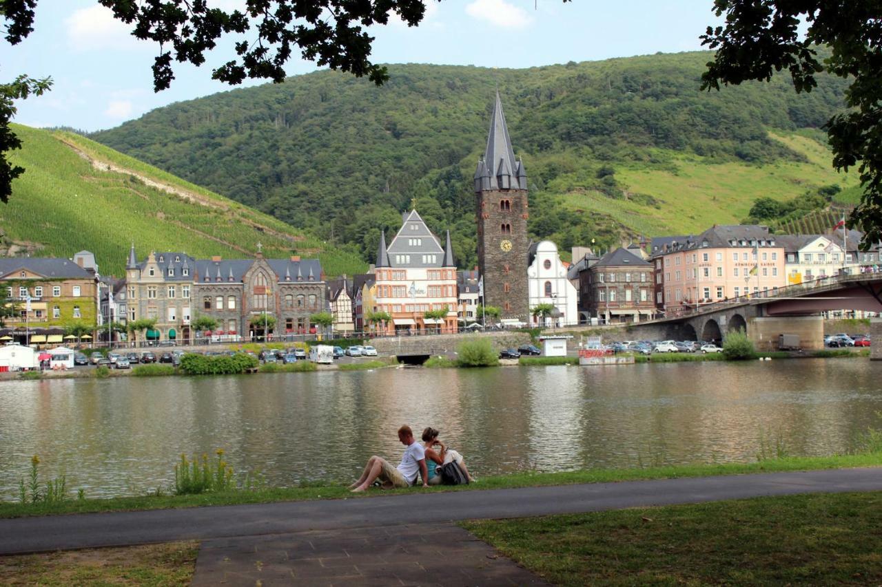 Ferienwohnung Moselblick Bernkastel-Kues Esterno foto